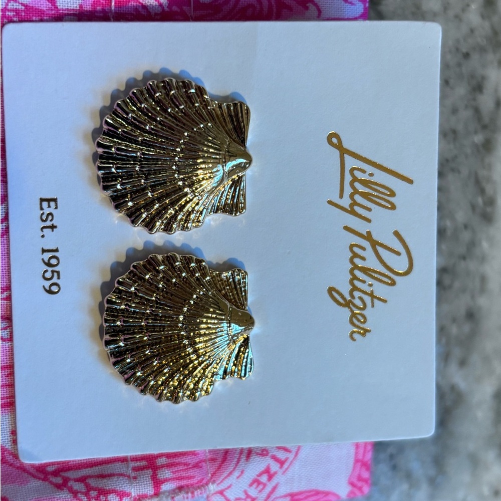 Lilly Pulitzer Shimmering Gold Shell Stud Earrings & Pink Drawstring Pouch NWOT - Picture 2 of 4